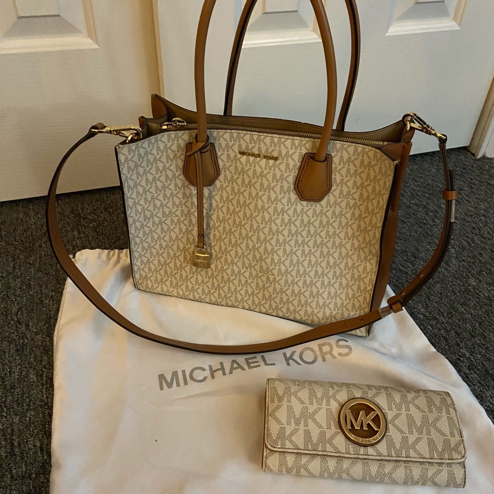 Michael Kors bag and wallet